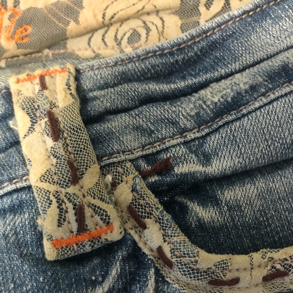 Miss Me Lace Embellished Bermuda Shorts - Picture 6 of 12